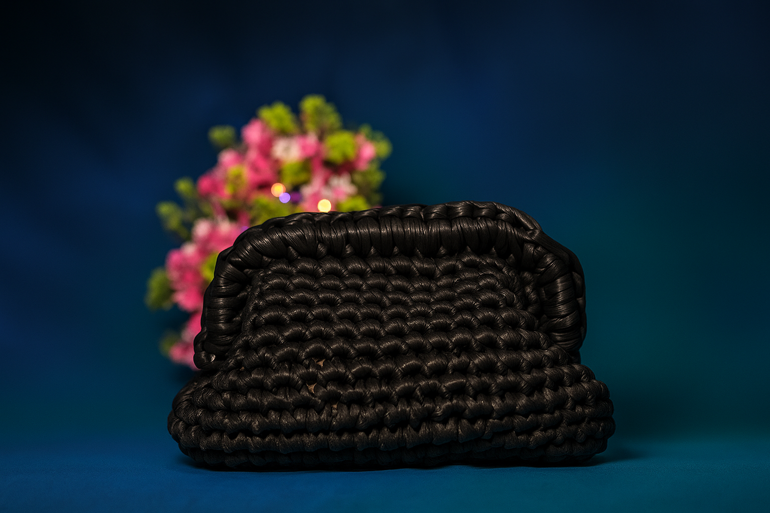15 Black metalic clutch bag - Image 1